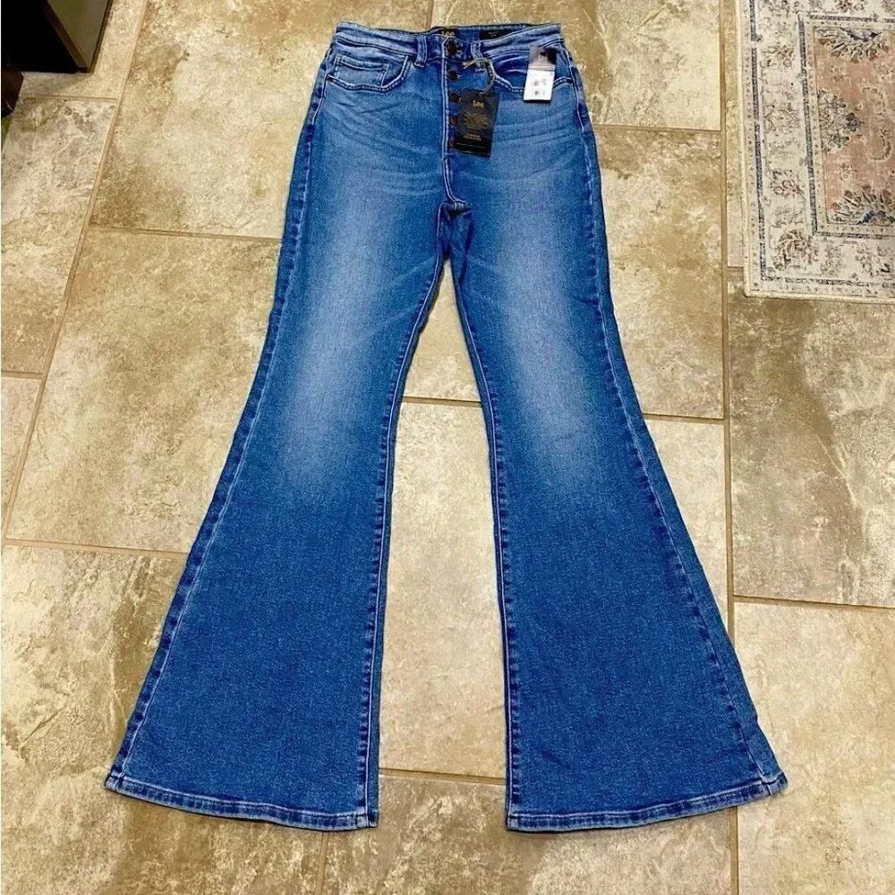 Lee Vintage Modern High Rise Flare Jeans 29x33 NWT Stretch Distressed Denim - Picture 3 of 11